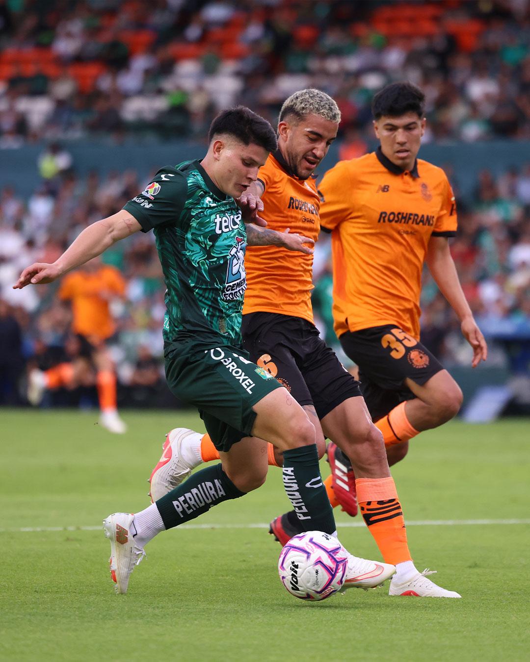 $!León y Toluca igualan 1-1 en un choque lleno de alternativas