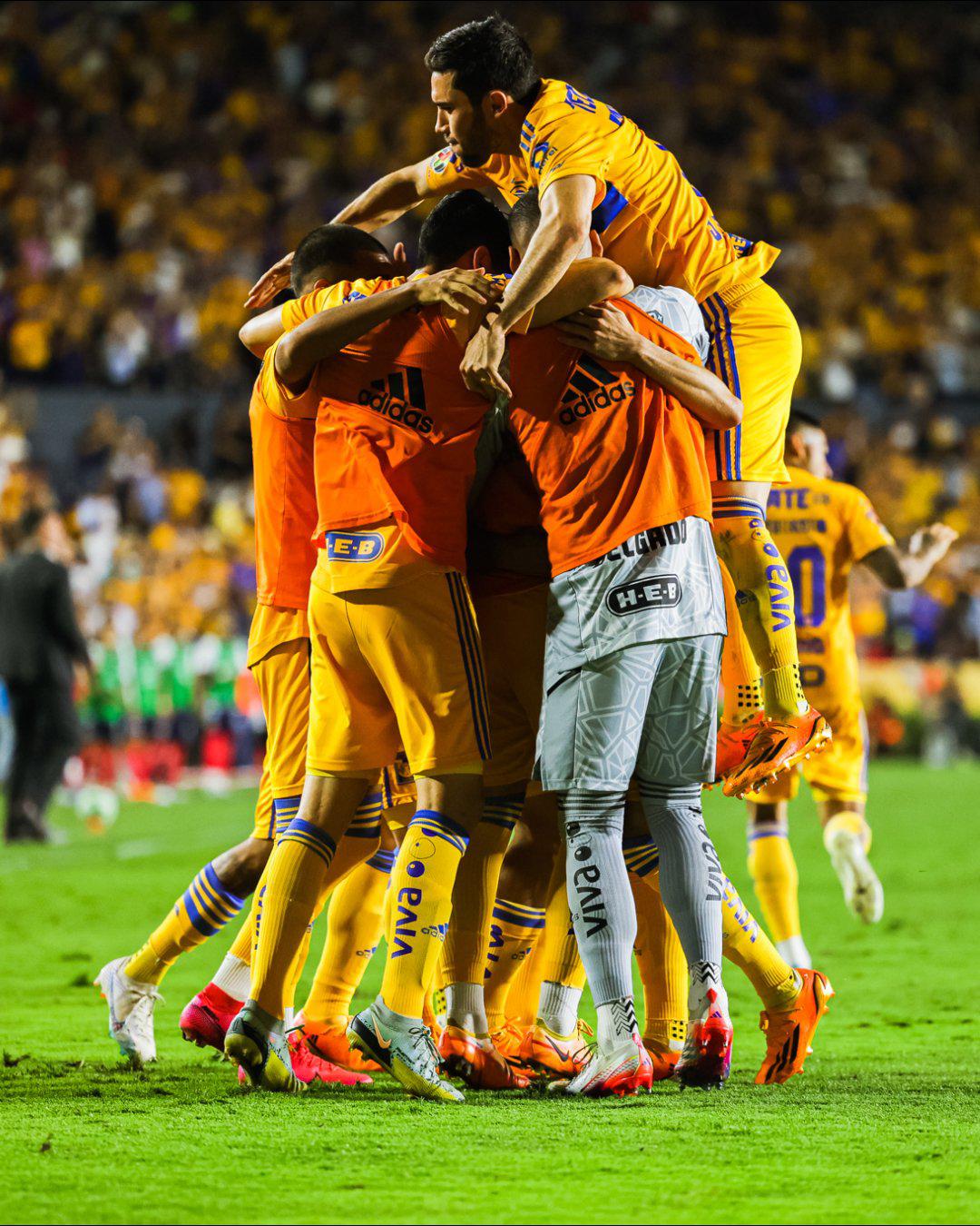 $!Tigres-Rayados: La moneda queda en el aire