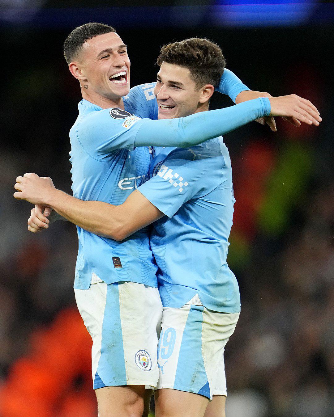 $!Julián Álvarez pisa el acelerador y Manchester City inicia la defensa de su título con triunfo