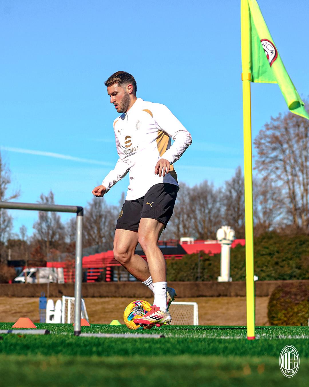 $!El Milan confirma el fichaje de Santiago Giménez para sustituir a Álvaro Morata