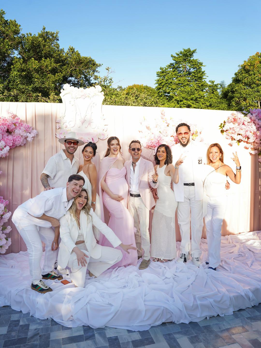 $!El festejo contó con famosos invitados especiales.