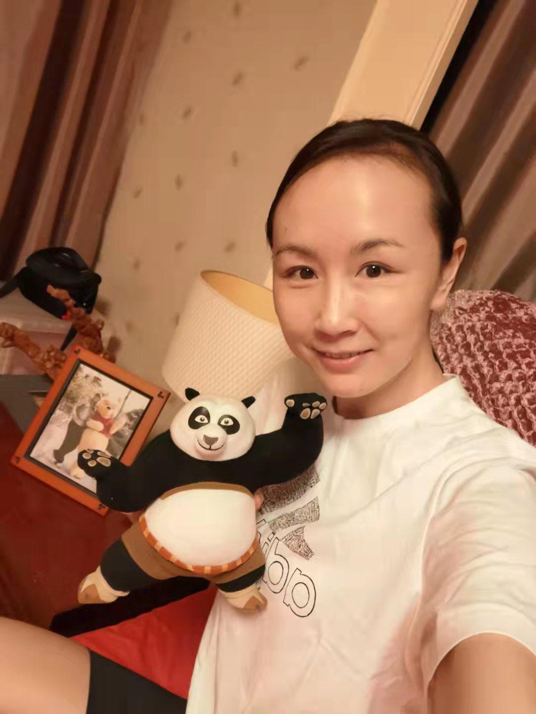 $!Periodistas aseguran que tenista Peng Shuai ‘está en su casa’ y publican fotos suyas