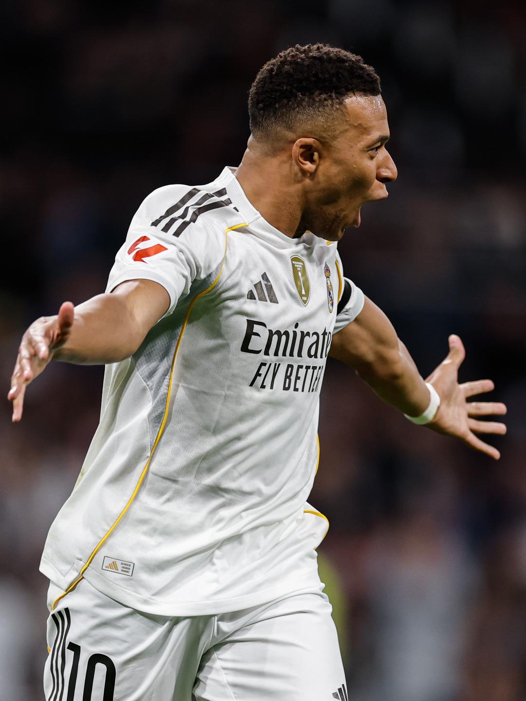 $!Real Madrid arrasa 4-0 al Valencia y consolida su poder en LaLiga