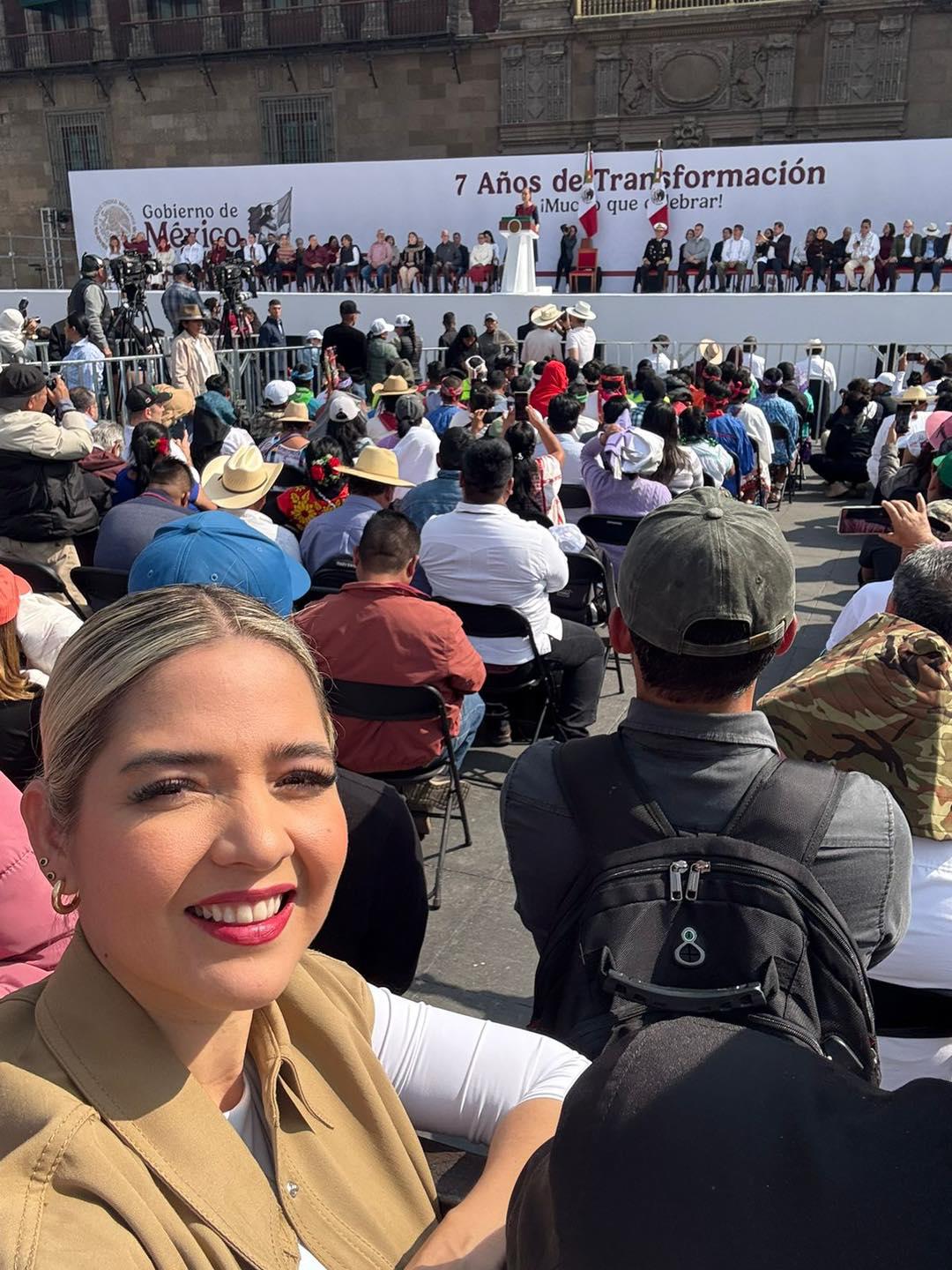$!Estrella Palacios asiste al aniversario de la 4T en el Zócalo