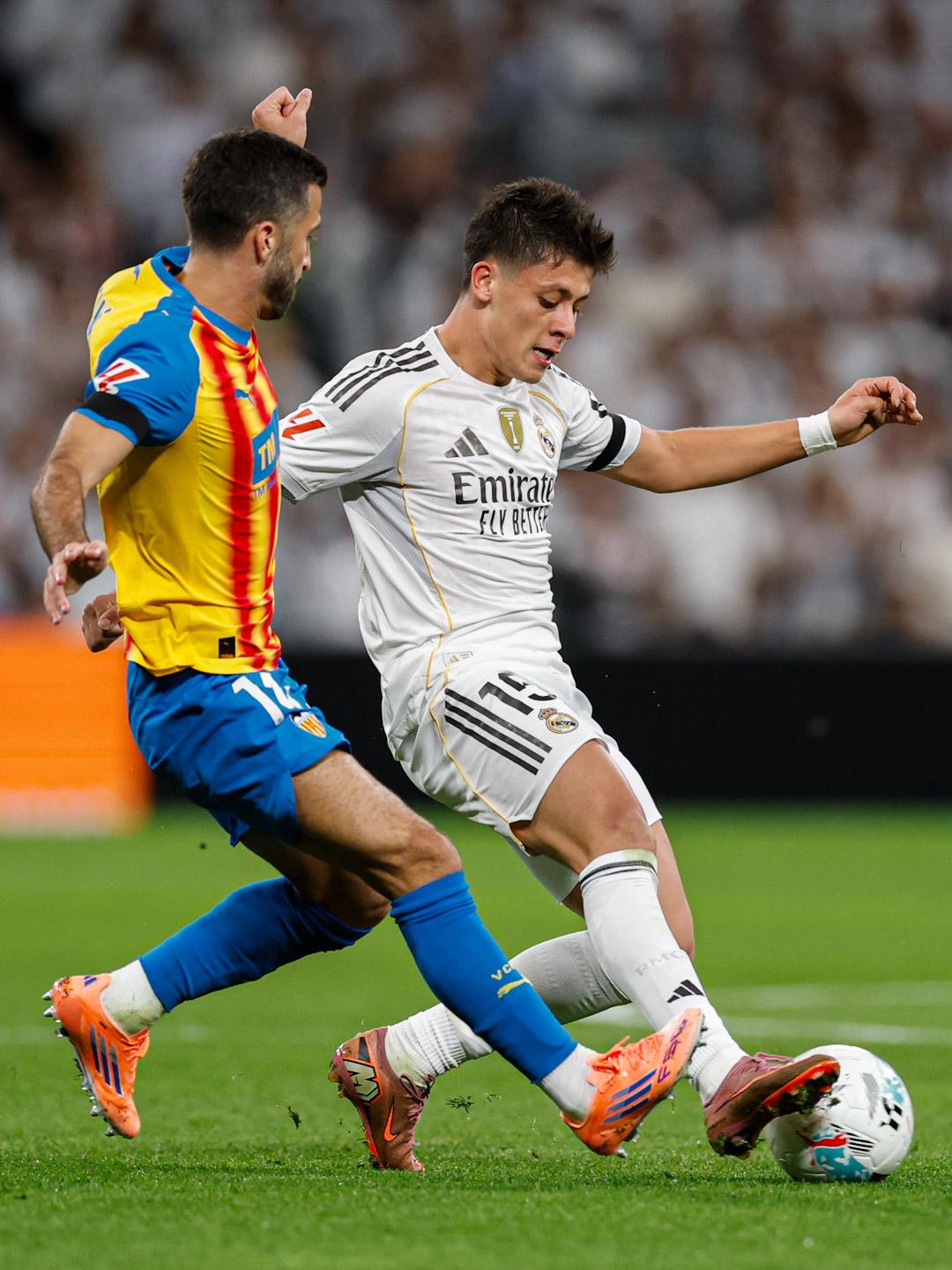 $!Real Madrid arrasa 4-0 al Valencia y consolida su poder en LaLiga