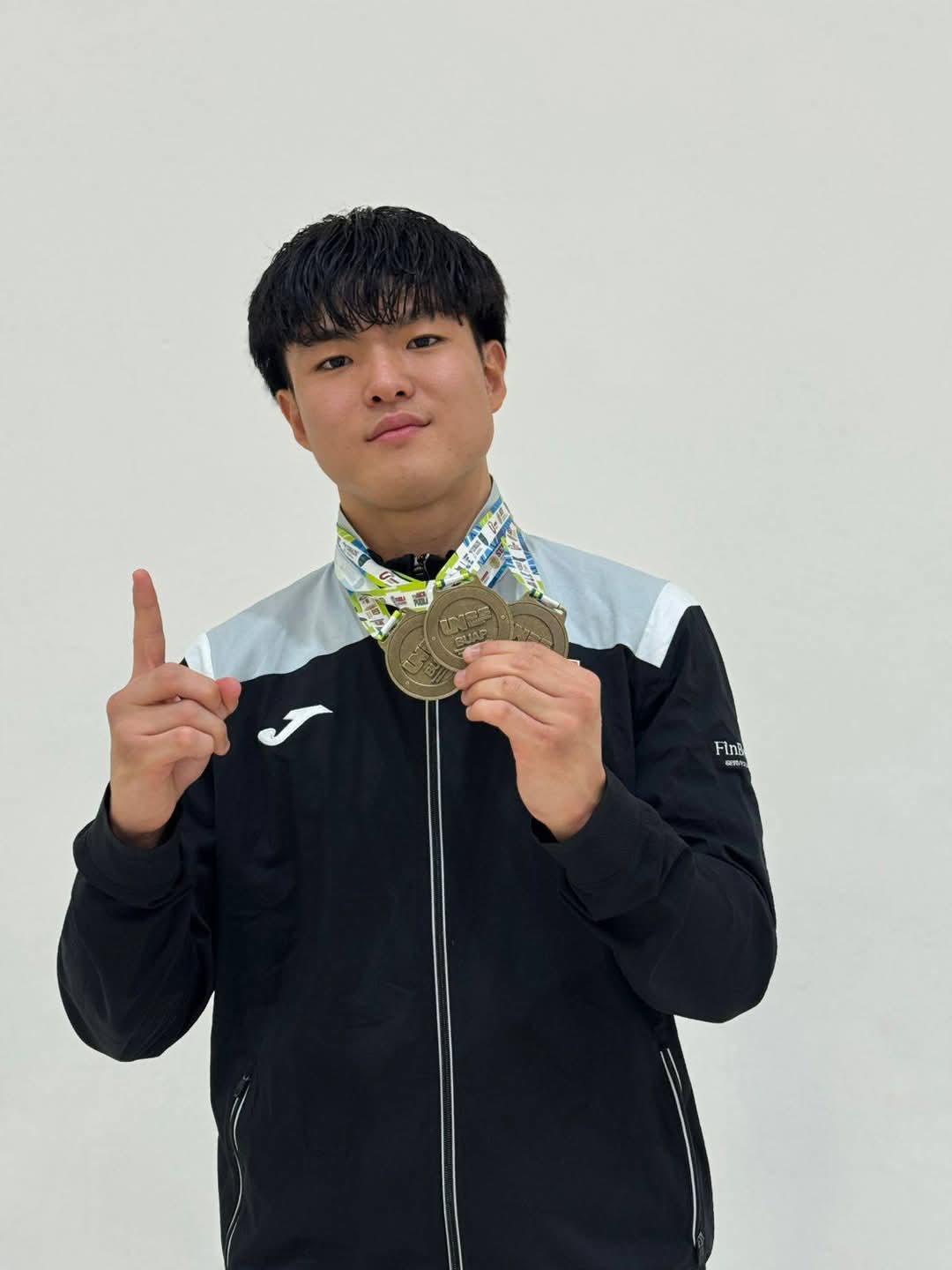 $!Hermanos Yoshii conquistan cinco medallas de oro en la Universiada