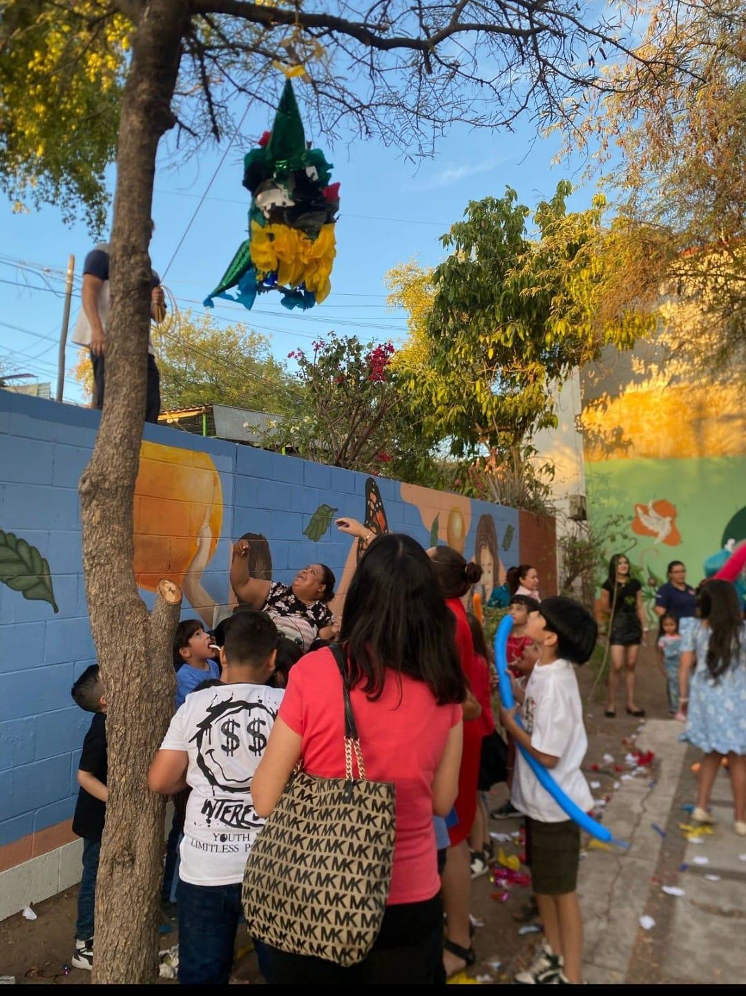 $!Vecinas de Cañadas, en Culiacán, defienden y cuidan el parque de la colonia