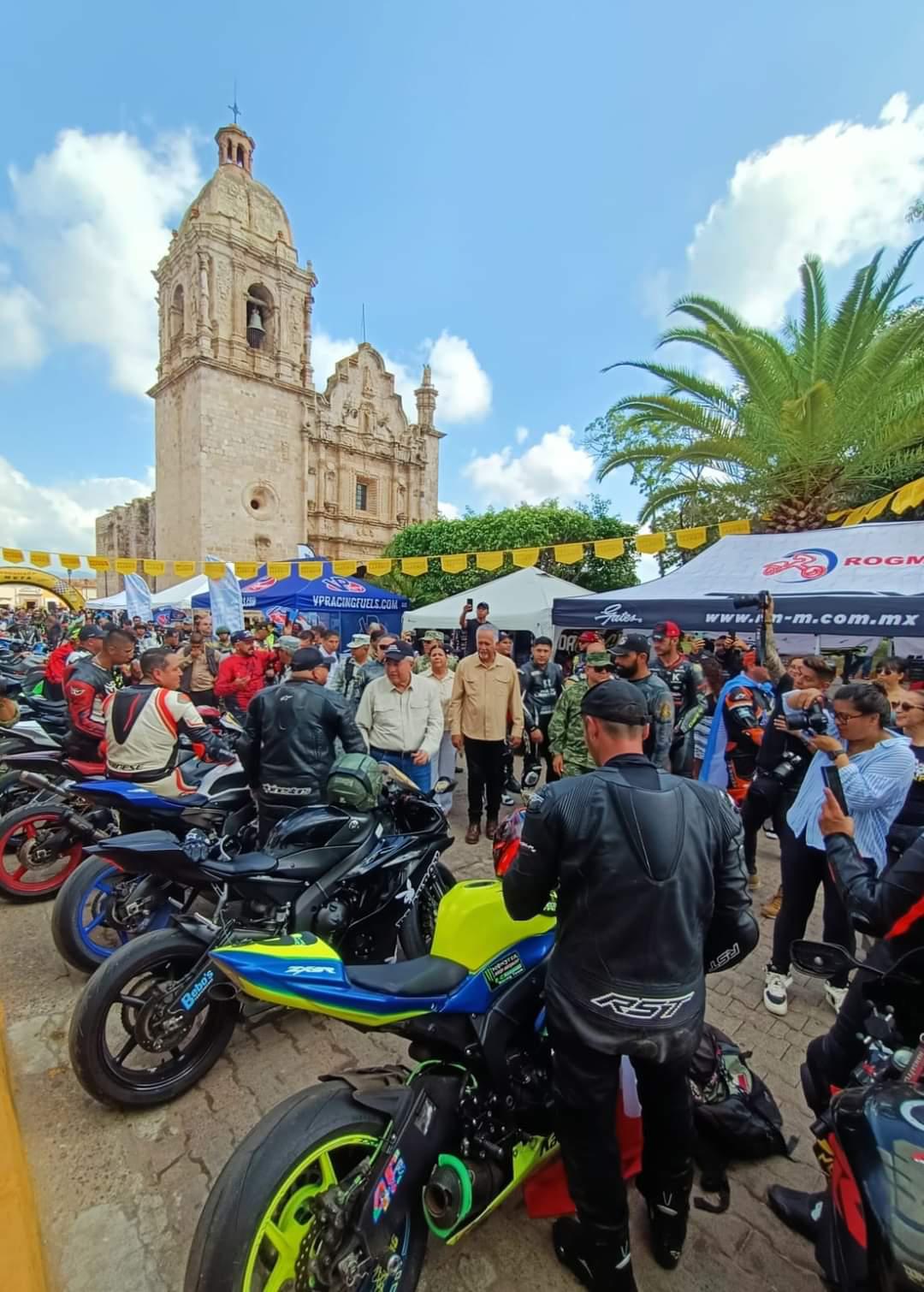$!Acude el Gobernador a desear suerte a participantes de la CAIN Road Race en Concordia