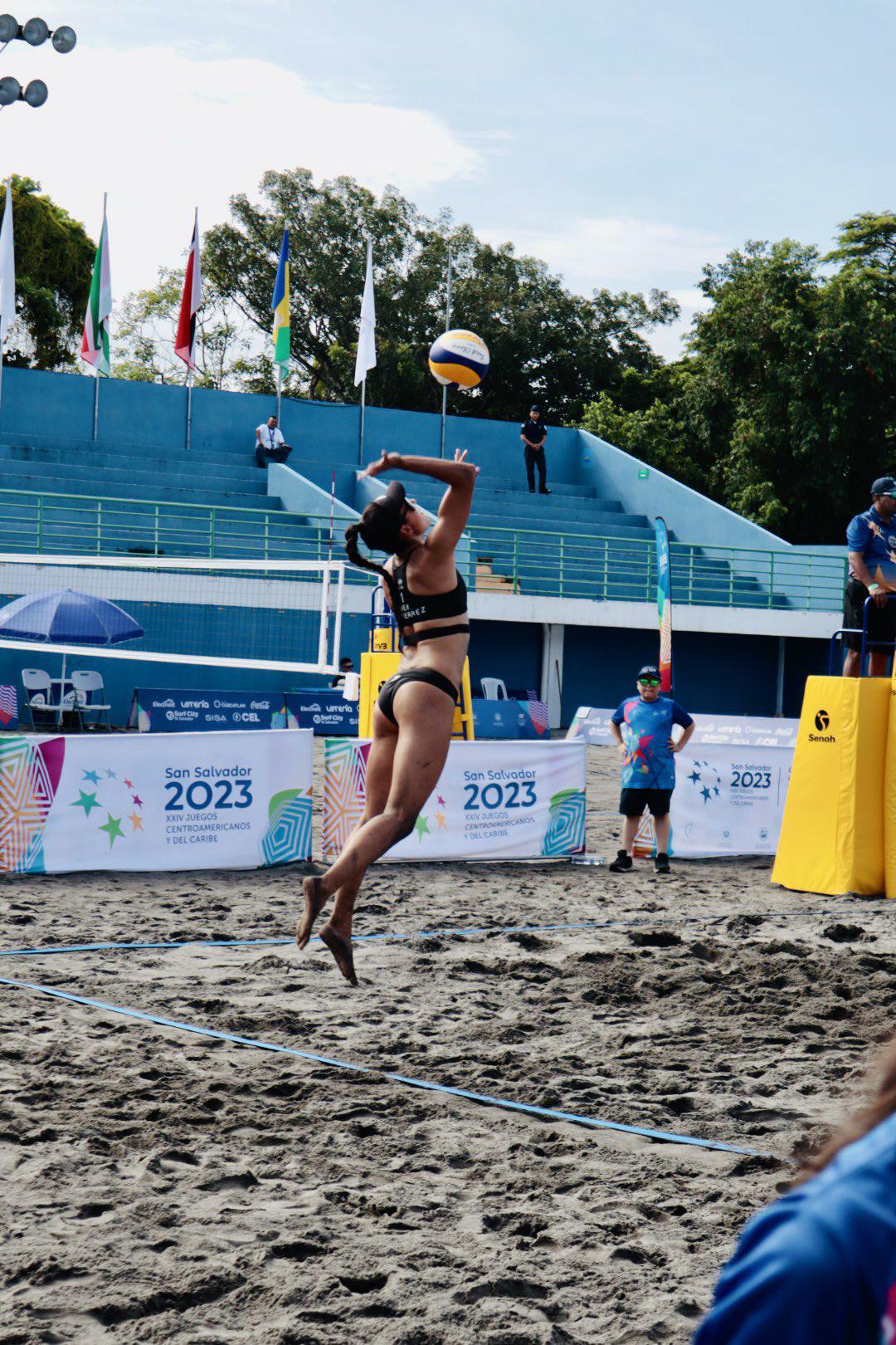 $!¡Debut soñado! Abril Flores arranca con triunfo en San Salvador 2023