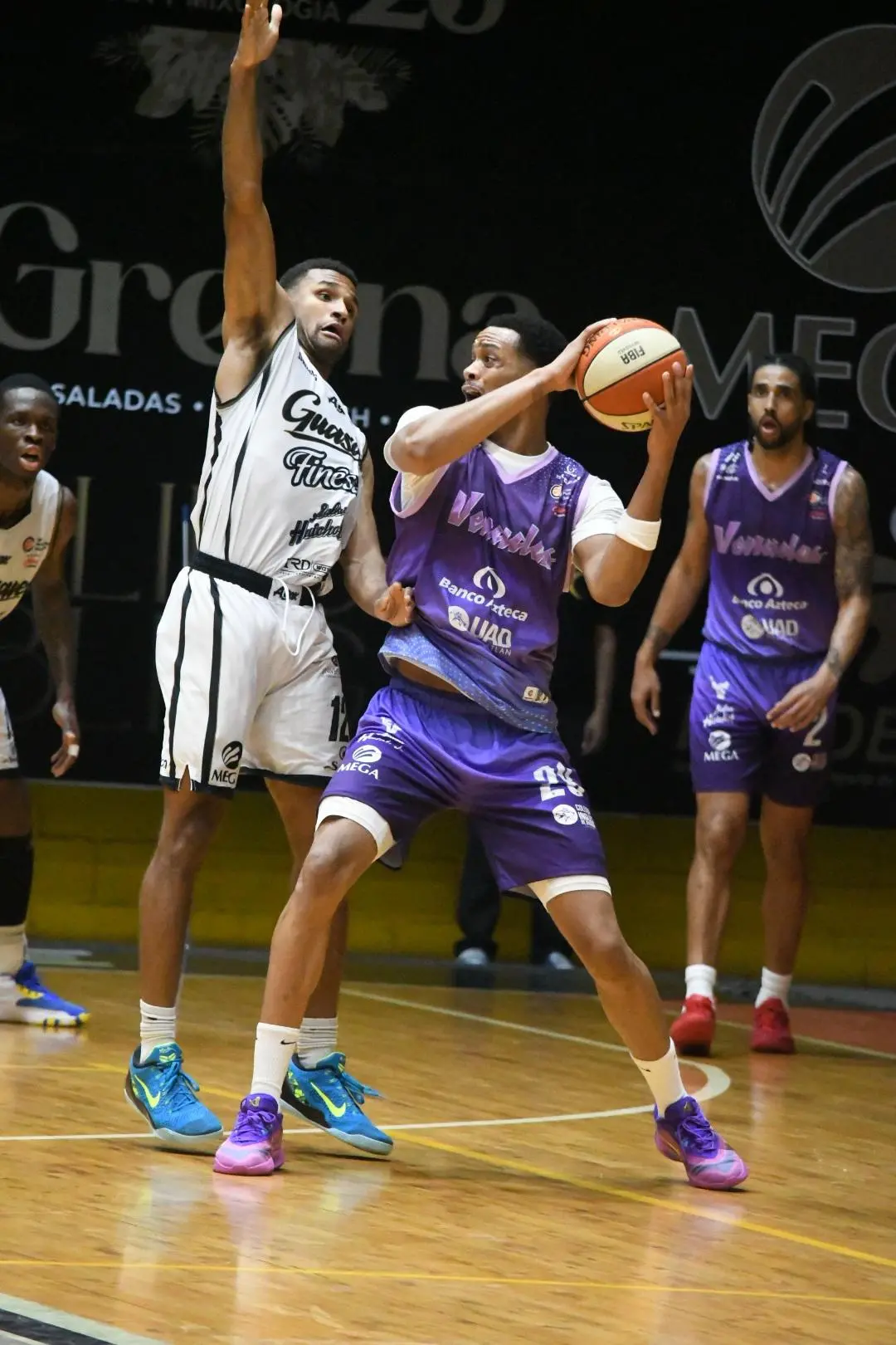 $!Venados reaccionan con garra, pero caen ante Frayles en Guasave