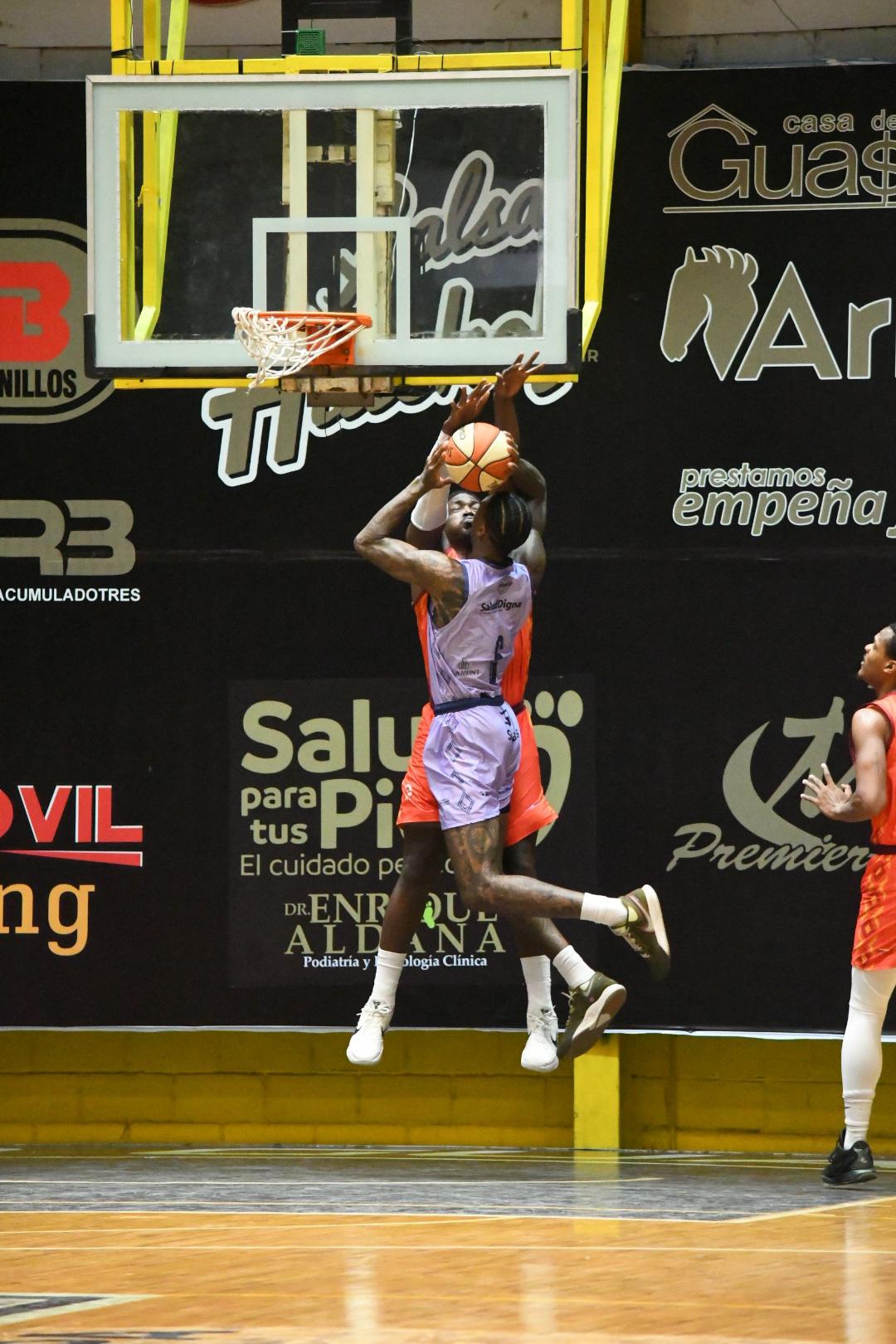 $!Caballeros de Culiacán sufren su tercera derrota consecutiva