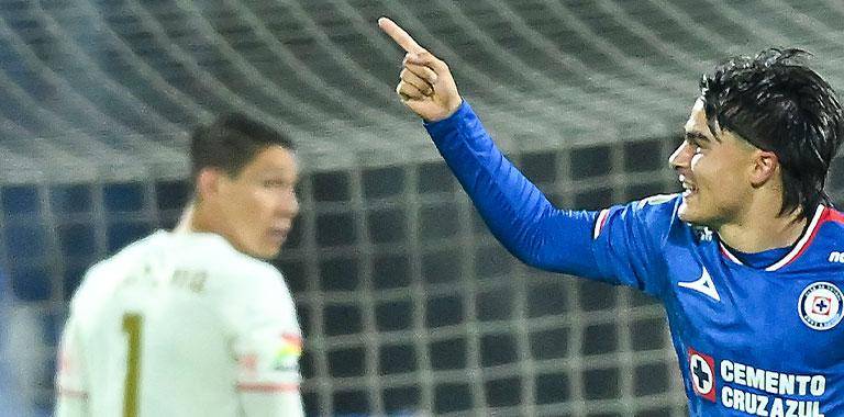 Cruz Azul vence a Toluca y se mantiene invicto