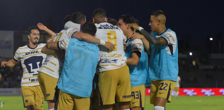 Pumas remonta y vence a Bravos en la frontera