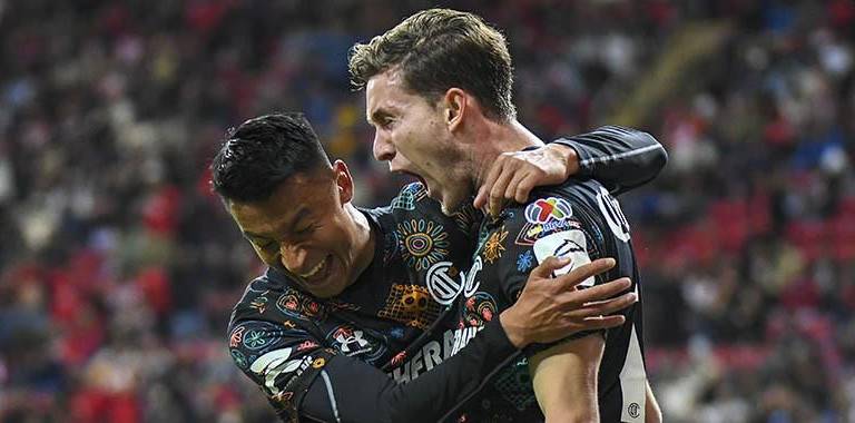 Marcel Ruiz marca el gol del triunfo del Toluca.
