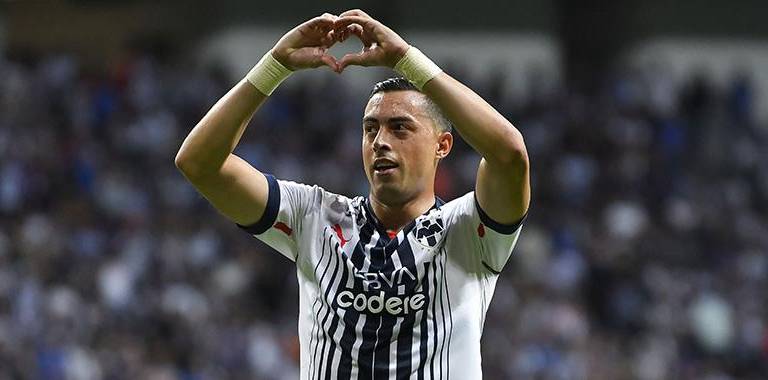 Rogelio Funes Mori marca triplete.