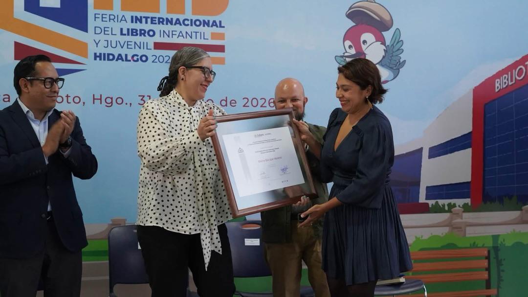 $!Melina Balcázar recibió el galardón en la categoría de ensayo.