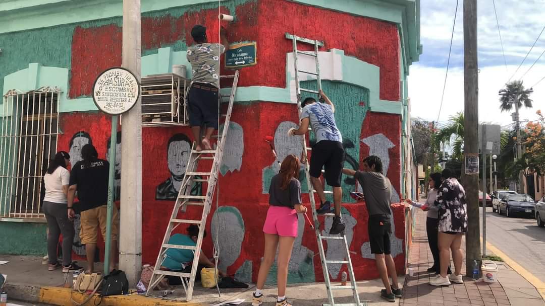 $!Pintan mural por los desaparecidos en Mazatlán