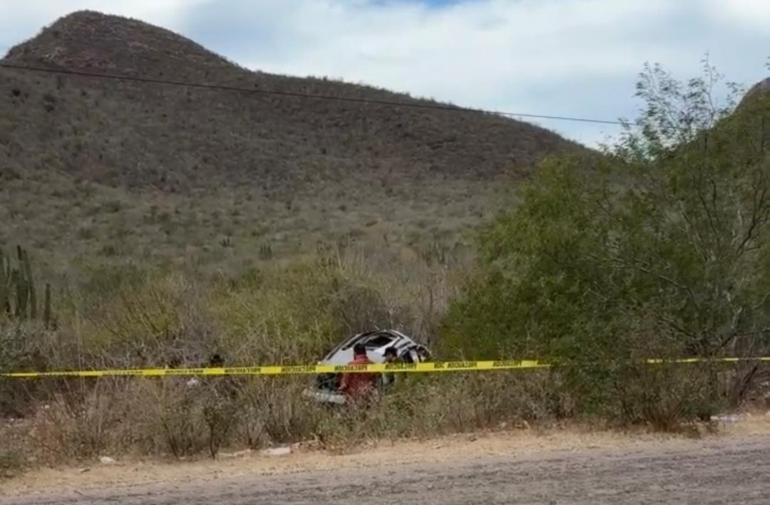 $!Muere hombre en volcadura en la carretera a Cachoana, en Ahome