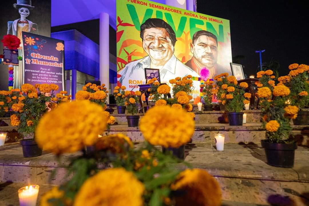 $!Congreso de Sinaloa dedica altar de muertos a personal sanitario, activistas y políticos