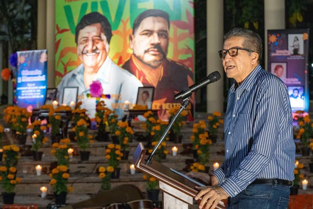 $!Congreso de Sinaloa dedica altar de muertos a personal sanitario, activistas y políticos