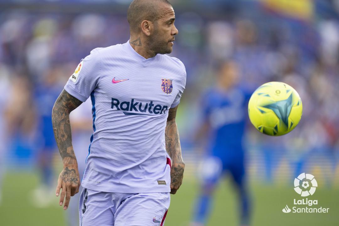 $!Dani Alves responde con ironía al ‘Piojo’ Herrera