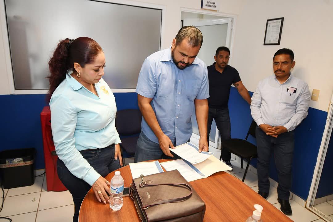 $!Nombran a nueva directora de la preparatoria UAS en Rosario