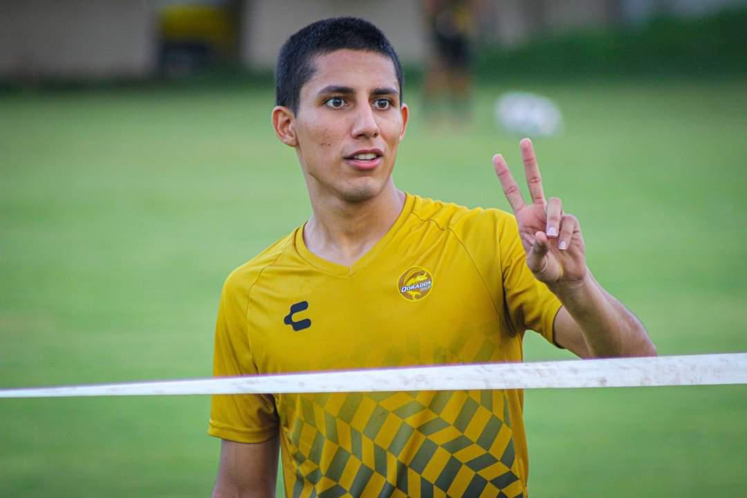 $!Mirsha Herrera, de Culiacán, hace su debut con Dorados de Sinaloa