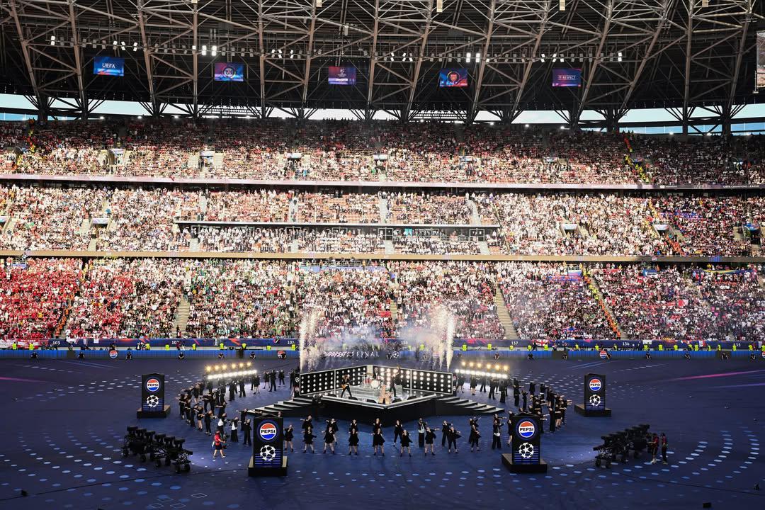 $!The Killers pone ritmo a la final de la Champions League 2026