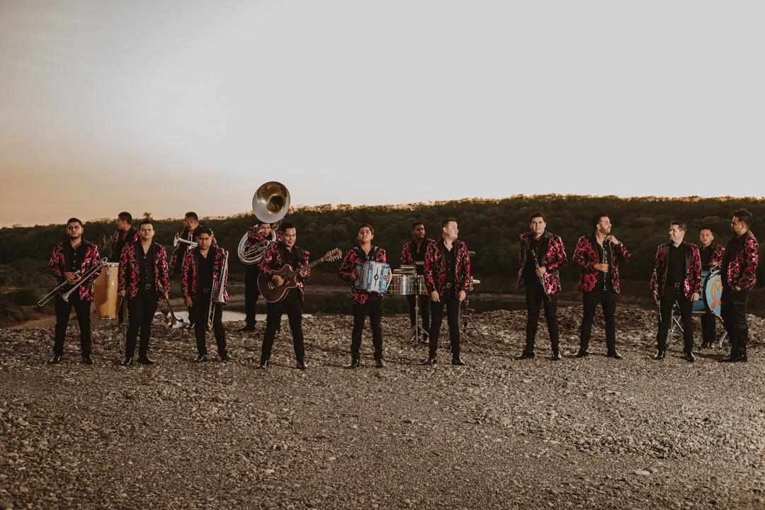 $!Banda Punto Medio hace bailar a sus fans con ‘La Bachata’