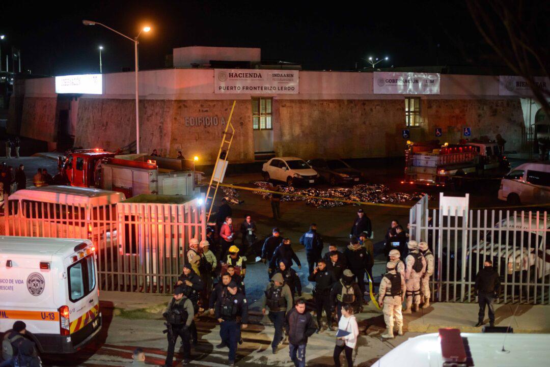 $!Escena de la tragedia en la estación migratoria del INM en Ciudad Juárez. 27 de marzo de 2023.