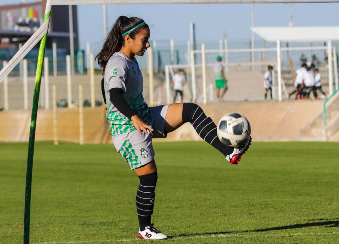 $!Sinaloense Cinthya Peraza es parte del 11 ideal de la Liga MX Femenil