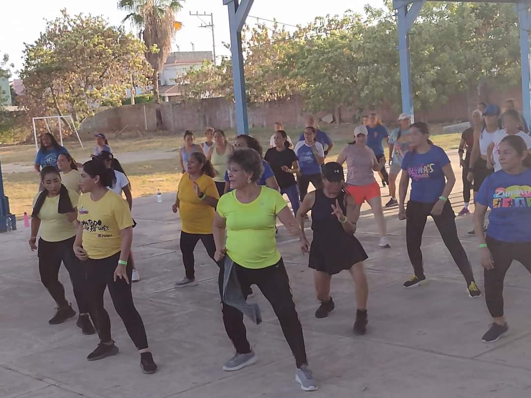 $!Acuden decenas de personas a Máster Class en apoyo a Noah Cázares