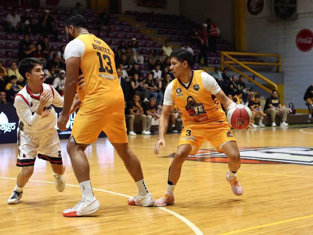$!El mazatleco Frank Acosta brilla con Frayles de Guasave y lidera el paso invicto en Cibapac