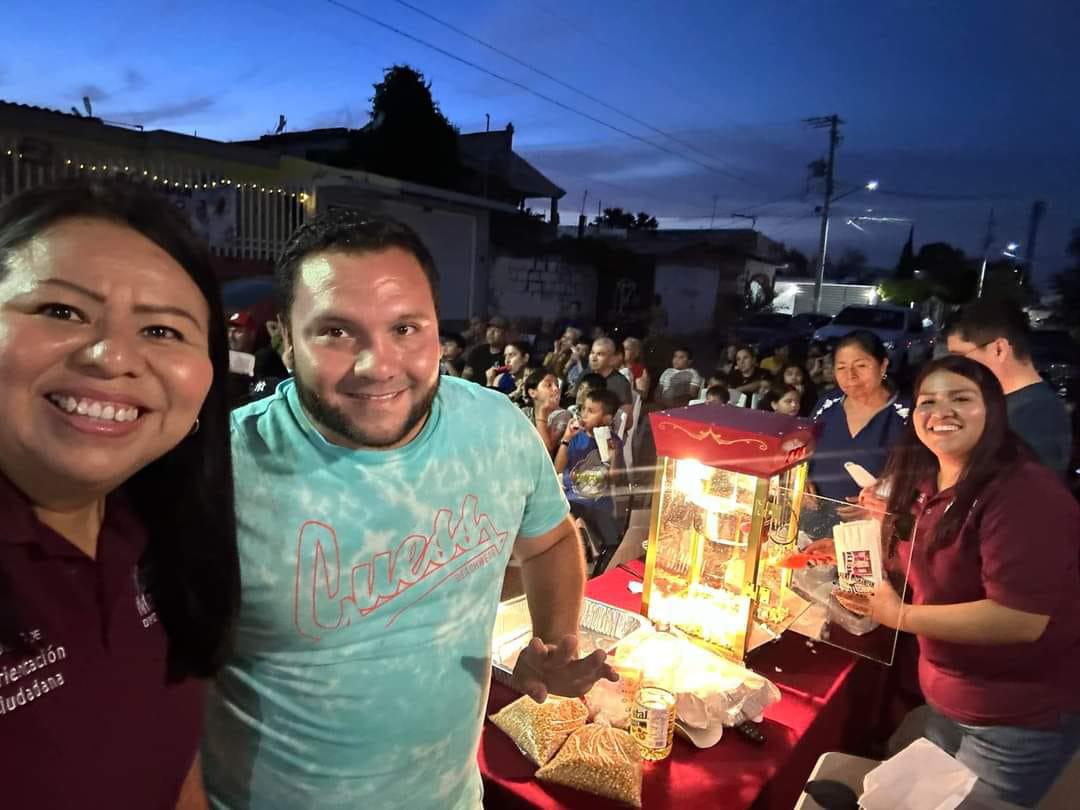 $!Diputada de Morena proyecta película ‘pirata’ en evento en Culiacán
