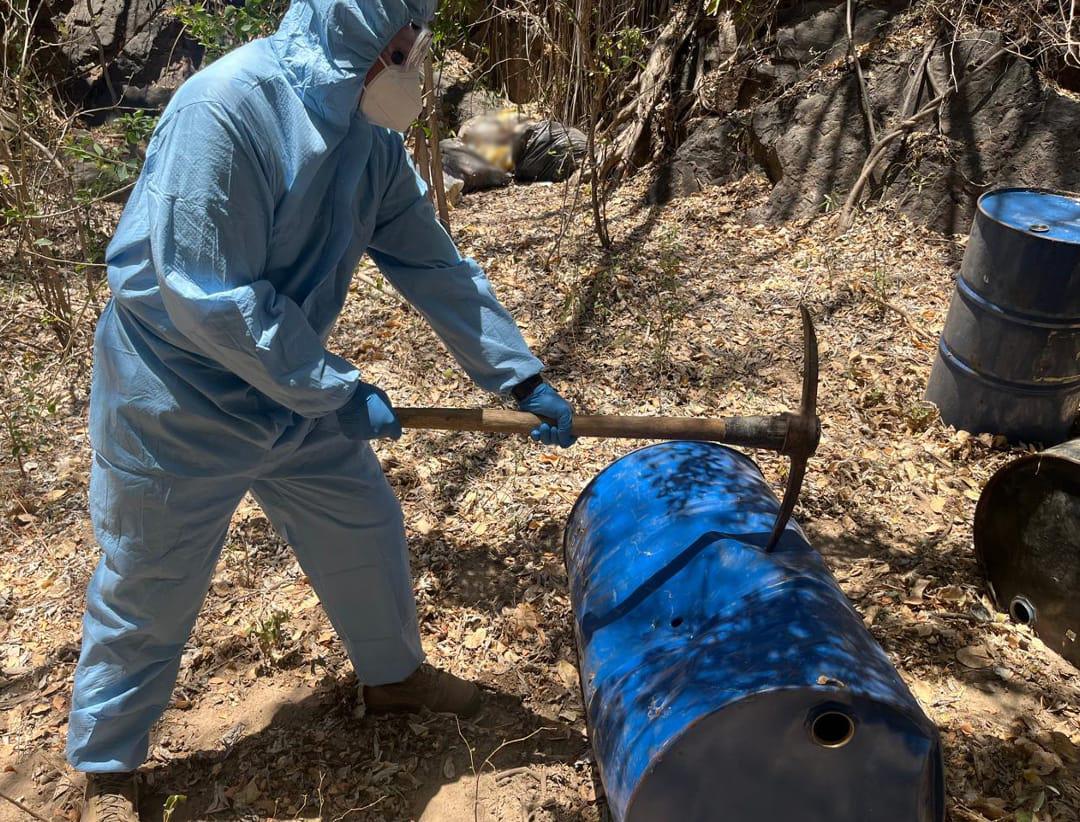 $!Inhabilitan cinco áreas de concentración de químicos para elaborar metanfetamina, en Culiacán
