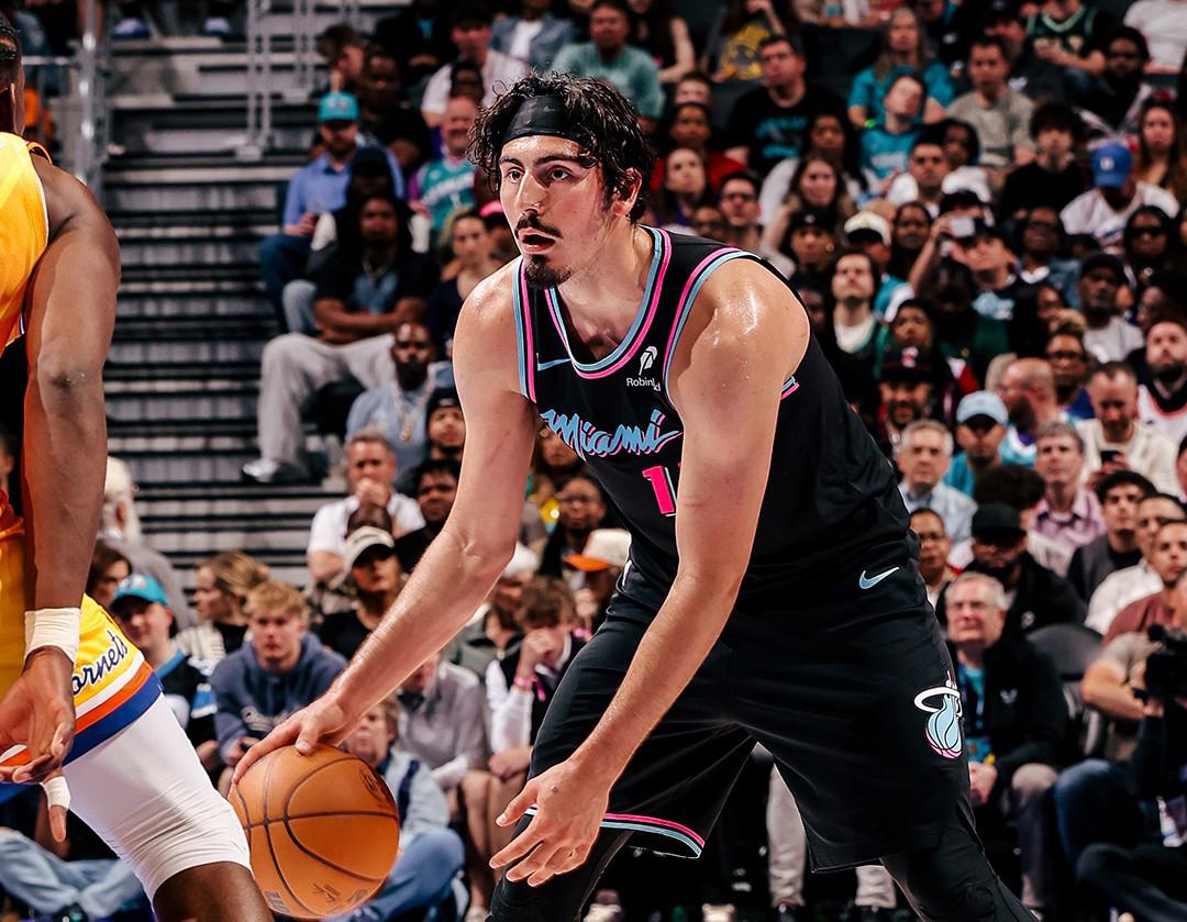 $!Miami Heat corta racha de Hornets con triunfo 128-120