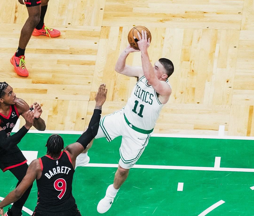 $!Celtics imponen su poder ofensivo y doblegan a Raptors en Boston