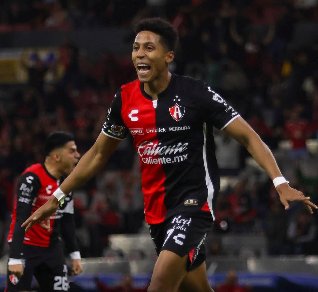 $!Ozziel Herrera se gana los elogios de su entrenador