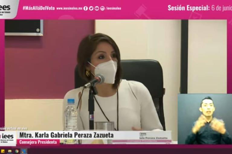 A media sesión, Karla Peraza deja la reunión extraordinaria para acudir a la mesa de seguridad