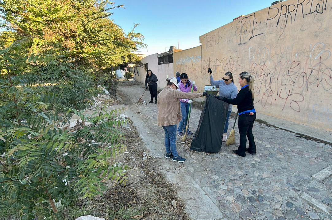 $!‘Mazatlán te quiero limpio’ llega a las calles de Colinas del Real
