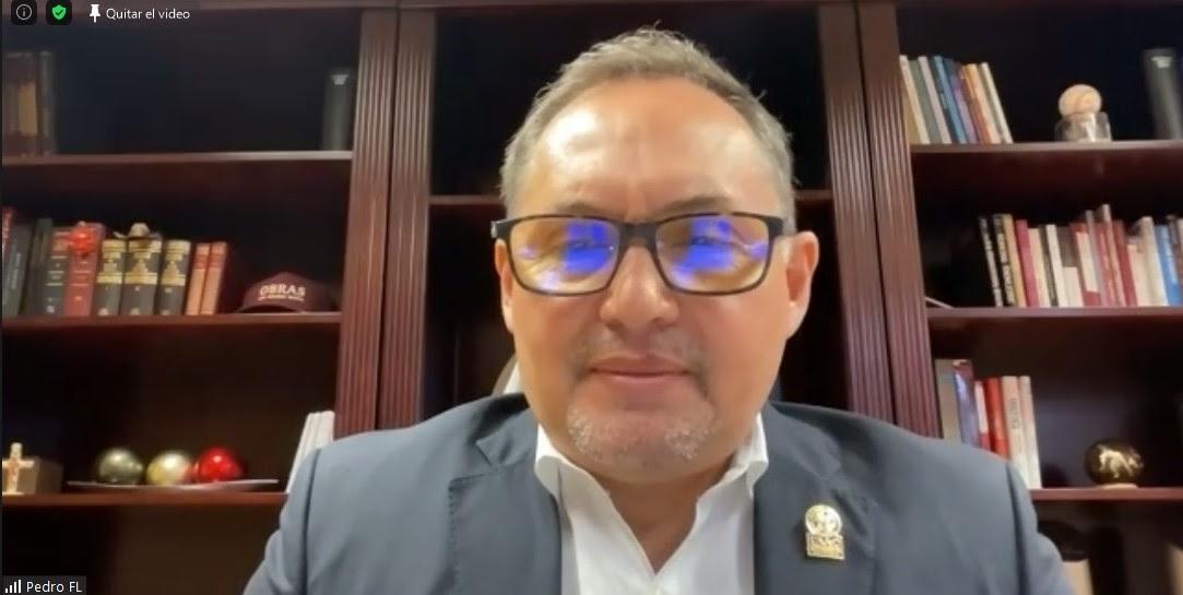 $!Pedro Flores Leal, rector de la UAdeO.