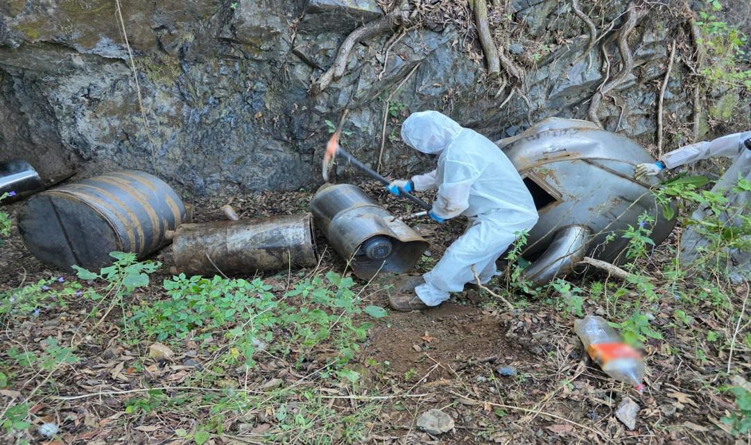 $!Ejército inhabilita infraestructura clandestina para metanfetamina en Sinaloa