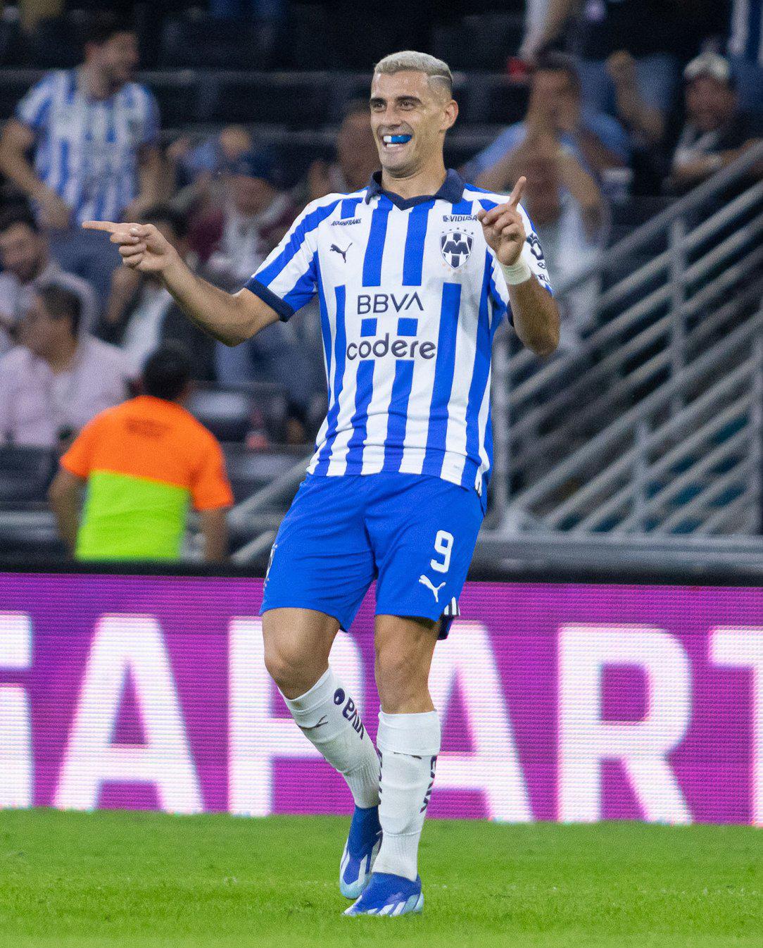 $!Rayados gana a Santos y es serio candidato al título