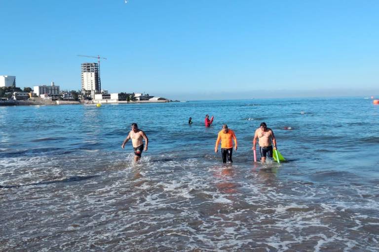 Quetzalcóatl Tirado domina la Libre en última Puntuable de Natación