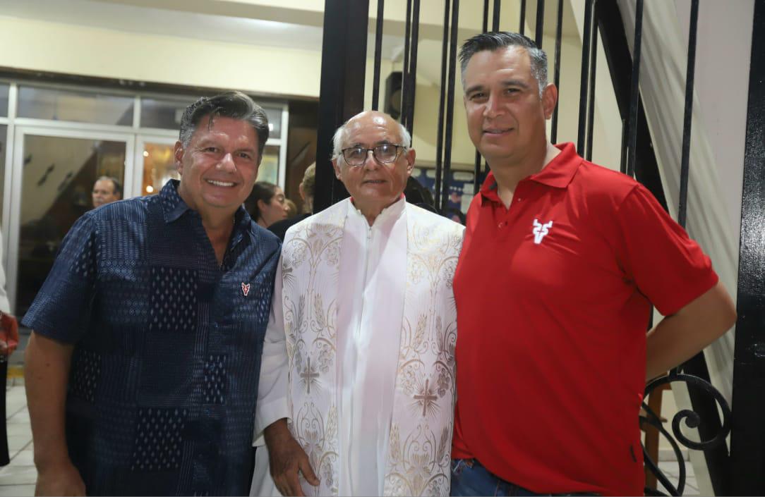 $!Ismael Barros, el Padre Amador Campos y Luis Carlos Rivera.