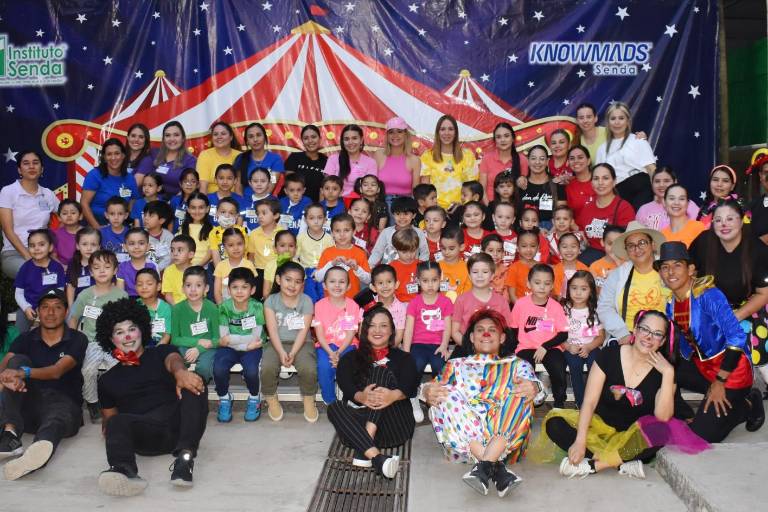 Viven los pequeños la magia del circo