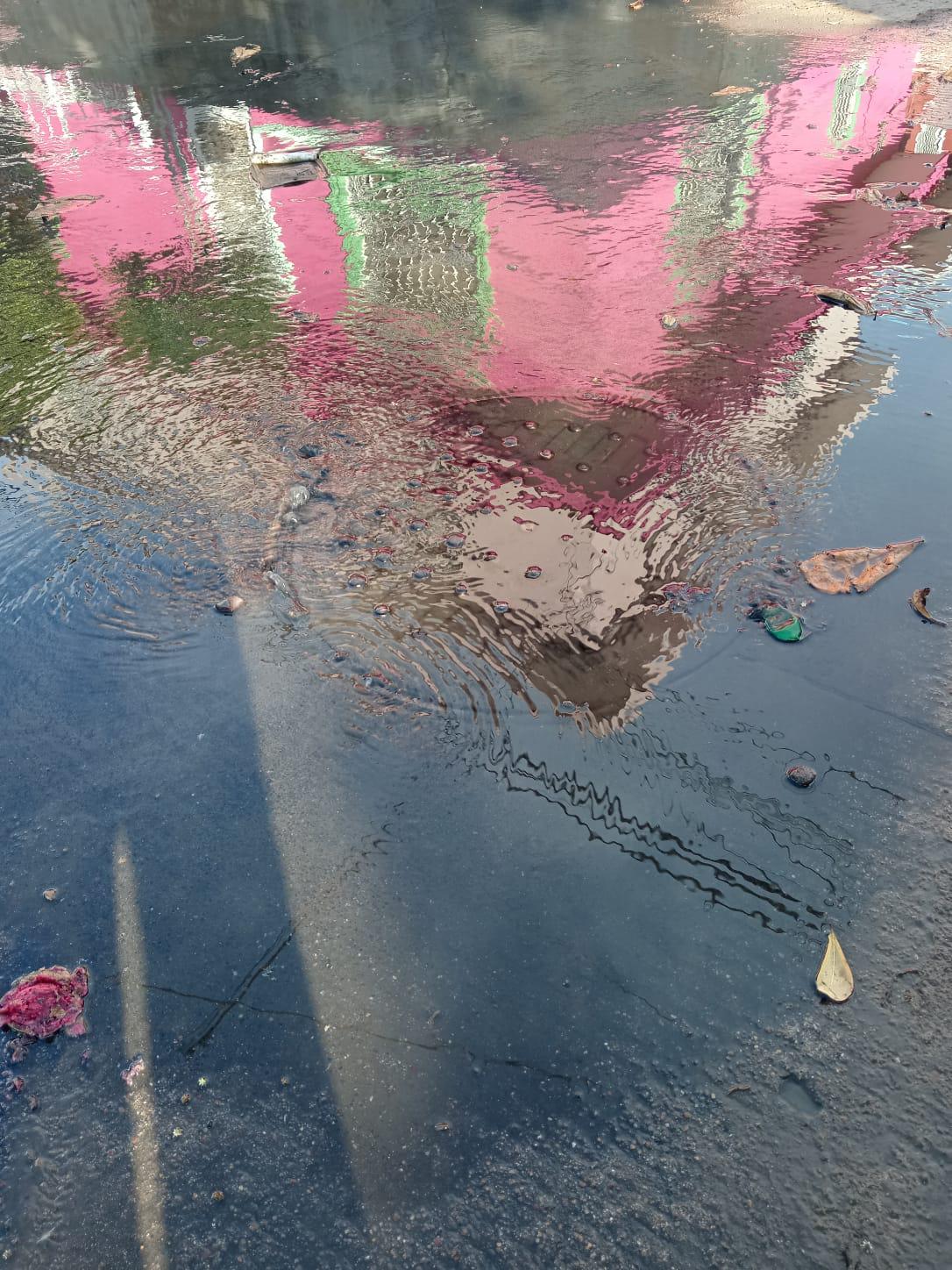 $!Inundan aguas negras la colonia Jesús García; vecinos se alistan para bloquear crucero para que les solucionen