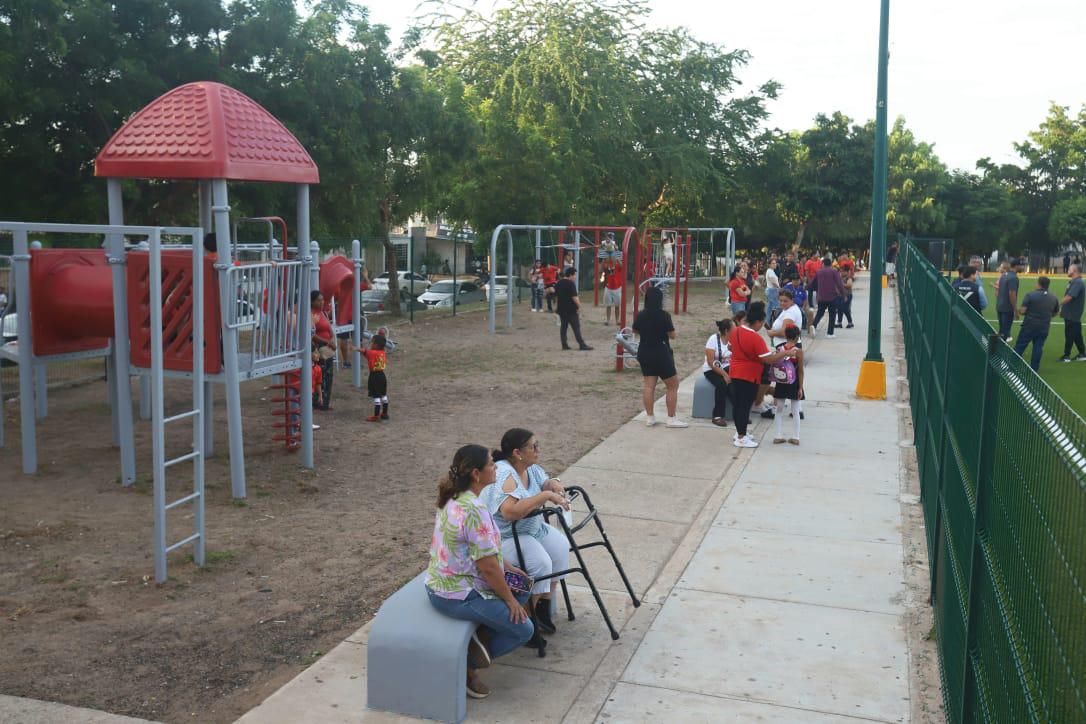 $!Entregan obra y rehabilitación de Unidad Deportiva Lomas del Ébano, en Mazatlán