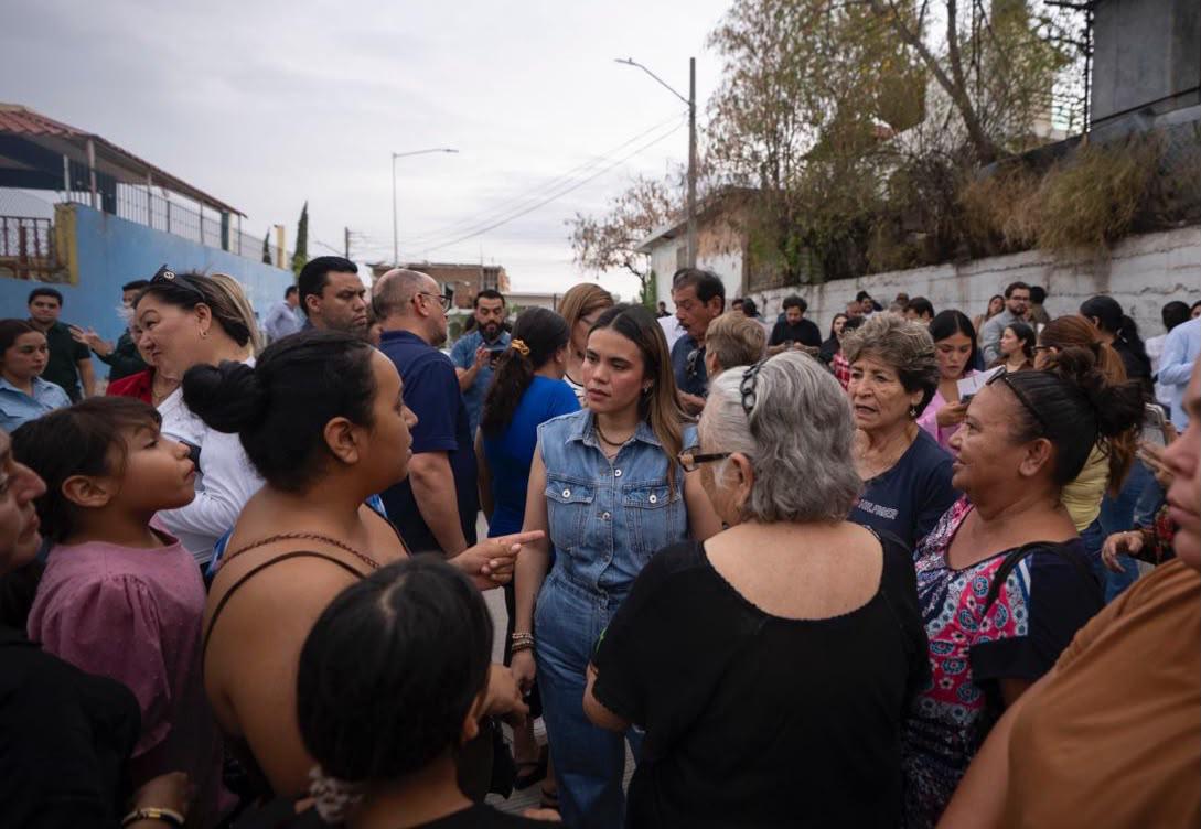 $!Gobierno de Culiacán inaugura pavimentación de siete calles en la Calle 5 de Mayo