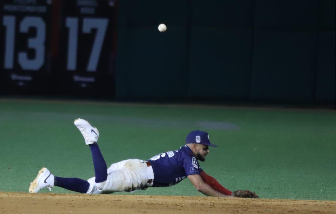 $!Venados se queda corto en ofensiva y Tucson iguala serie